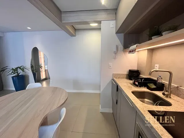 Apartamento 1 quarto e 1 banheiro, à venda, no bairro Centro em Balneário Camboriú
