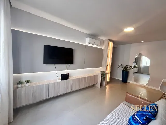 Apartamento 1 quarto e 1 banheiro, à venda, no bairro Centro em Balneário Camboriú