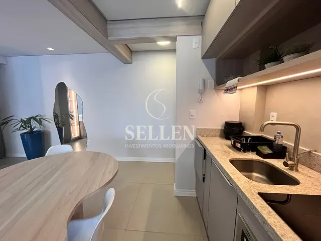 Apartamento 1 quarto e 1 banheiro, à venda, no bairro Centro em Balneário Camboriú
