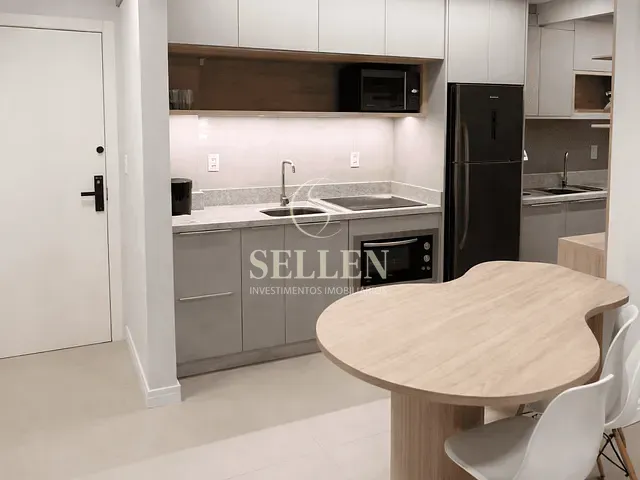 Apartamento 1 quarto e 1 banheiro, à venda, no bairro Centro em Balneário Camboriú