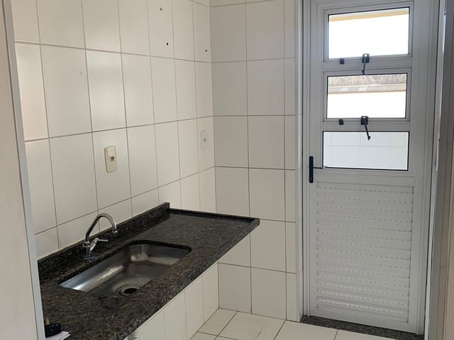 Apartamento 2 quartos e 2 banheiros, à venda, no bairro Jardim Carlota em Pindamonhangaba