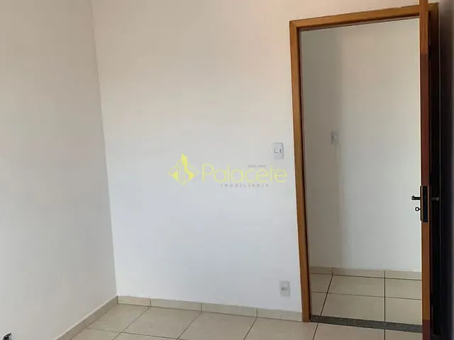 Apartamento 2 quartos e 2 banheiros, à venda, no bairro Jardim Carlota em Pindamonhangaba