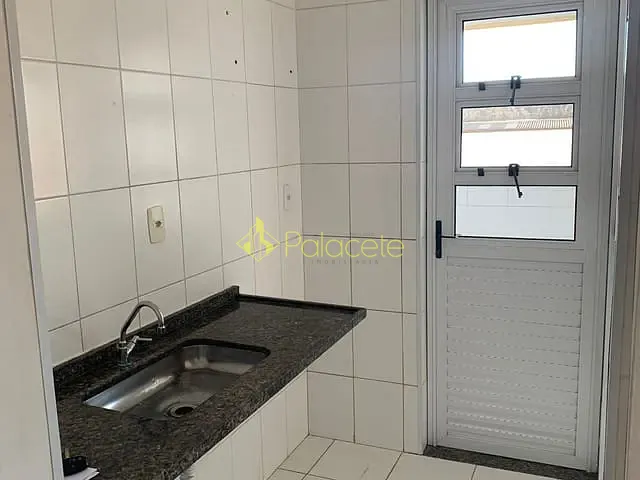 Apartamento 2 quartos e 2 banheiros, à venda, no bairro Jardim Carlota em Pindamonhangaba