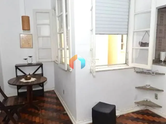 Apartamento com 80m² 3 quartos e 2 banheiros, à venda, no bairro Copacabana em Rio de Janeiro