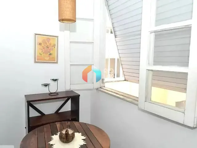 Apartamento com 80m² 3 quartos e 2 banheiros, à venda, no bairro Copacabana em Rio de Janeiro