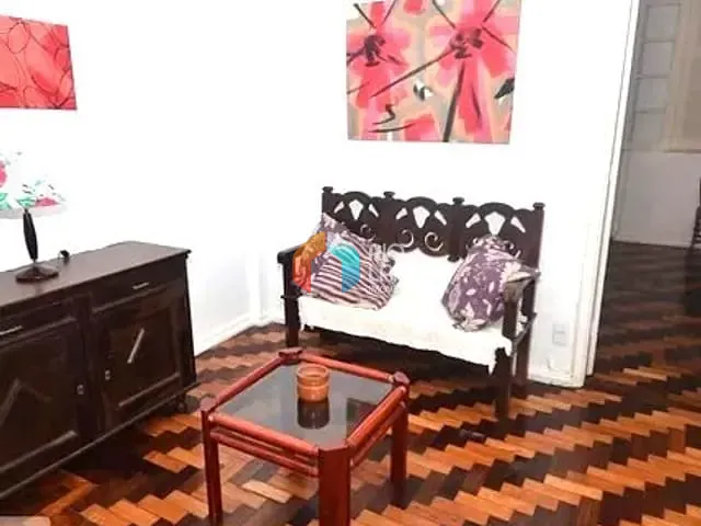 Apartamento com 80m² 3 quartos e 2 banheiros, à venda, no bairro Copacabana em Rio de Janeiro