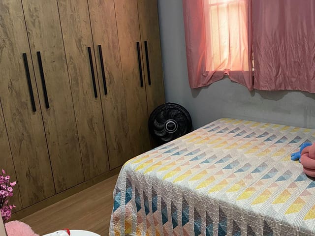 Apartamento 2 quartos e 1 banheiro, à venda, no bairro Jardim Jóquei Club em Londrina