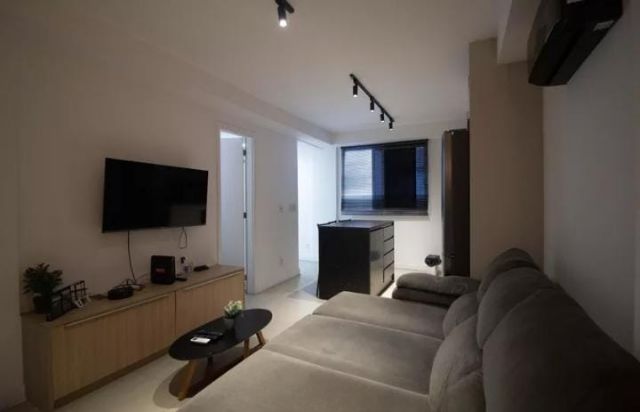 Foto do Apartamento - Studio à Venda em Copacabana, 46m², Mobiliado, Varanda Fechada com Vidro, Sala, Quarto, Banheiro, Cozinha Planejada, Rio de Janeiro, RJ. | Rio Lar Imóveis