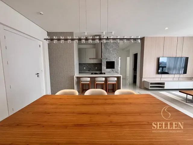 Apartamento com 209m² 3 quartos e 4 banheiros, à venda, no bairro Centro em Balneário Camboriú