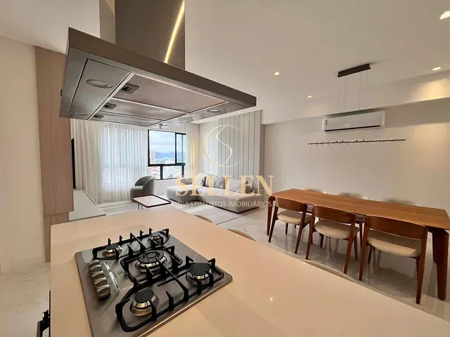 Apartamento com 209m² 3 quartos e 4 banheiros, à venda, no bairro Centro em Balneário Camboriú