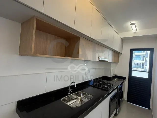 Apartamento com 57m² 2 quartos e 2 banheiros, para alugar, no bairro Parque Residencial Groot em Holambra