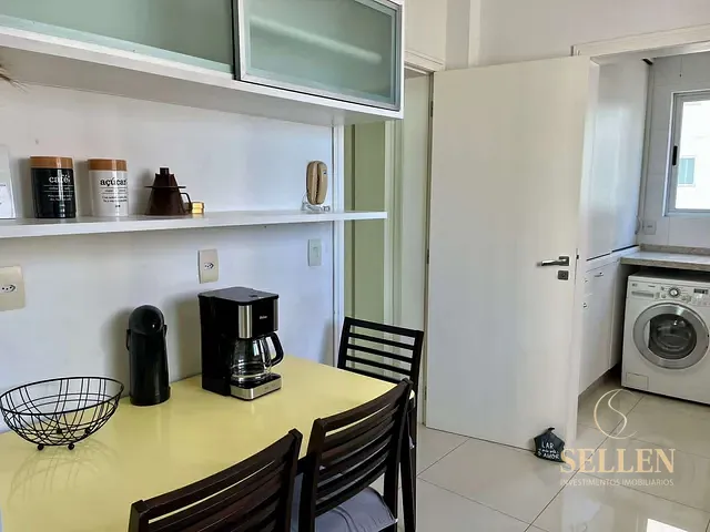 Apartamento 4 quartos e 4 banheiros, para alugar, no bairro Centro em Balneário Camboriú