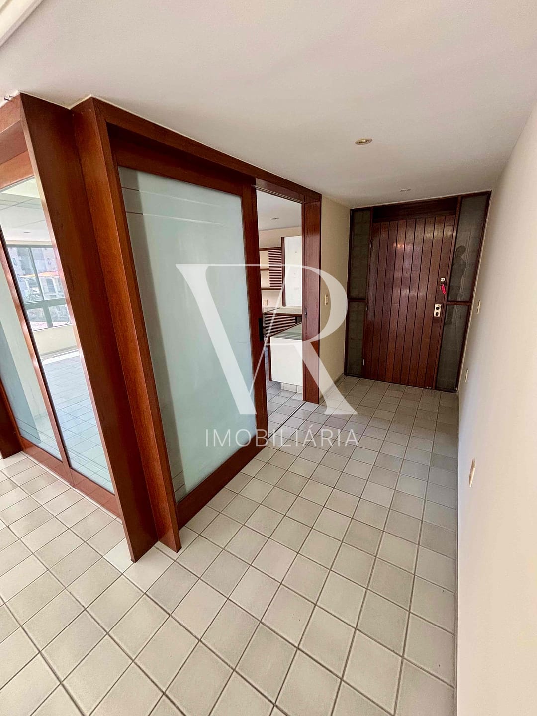 Apartamento à venda com 3 quartos, 279m² - Foto 3