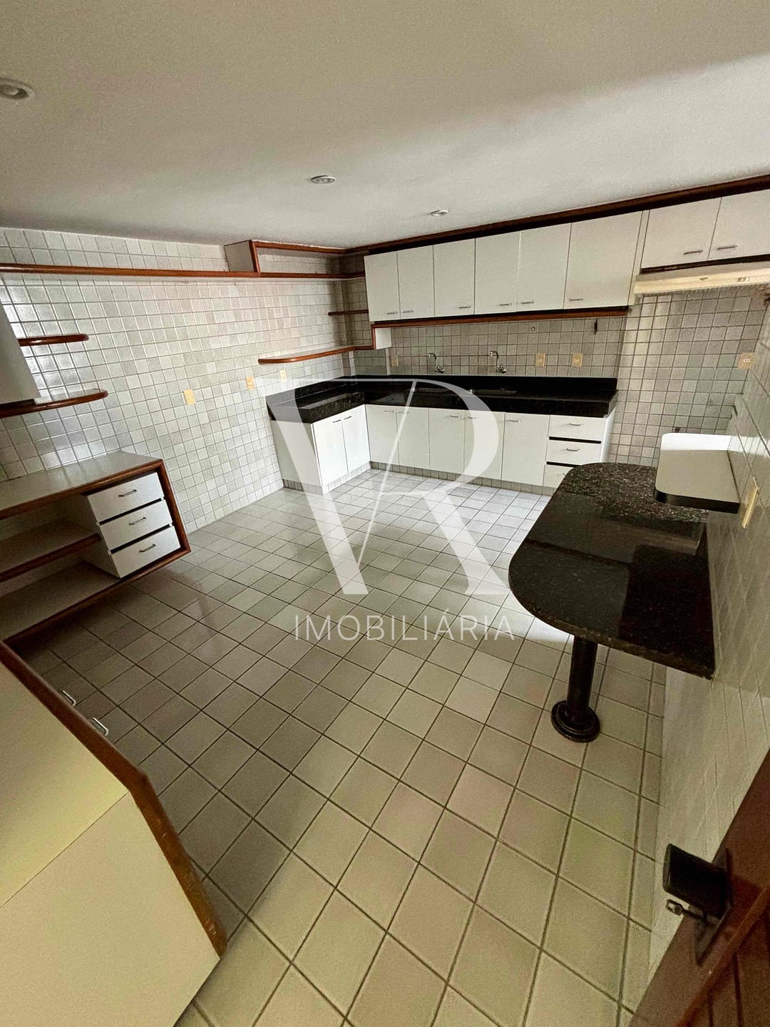 Apartamento à venda com 3 quartos, 279m² - Foto 17