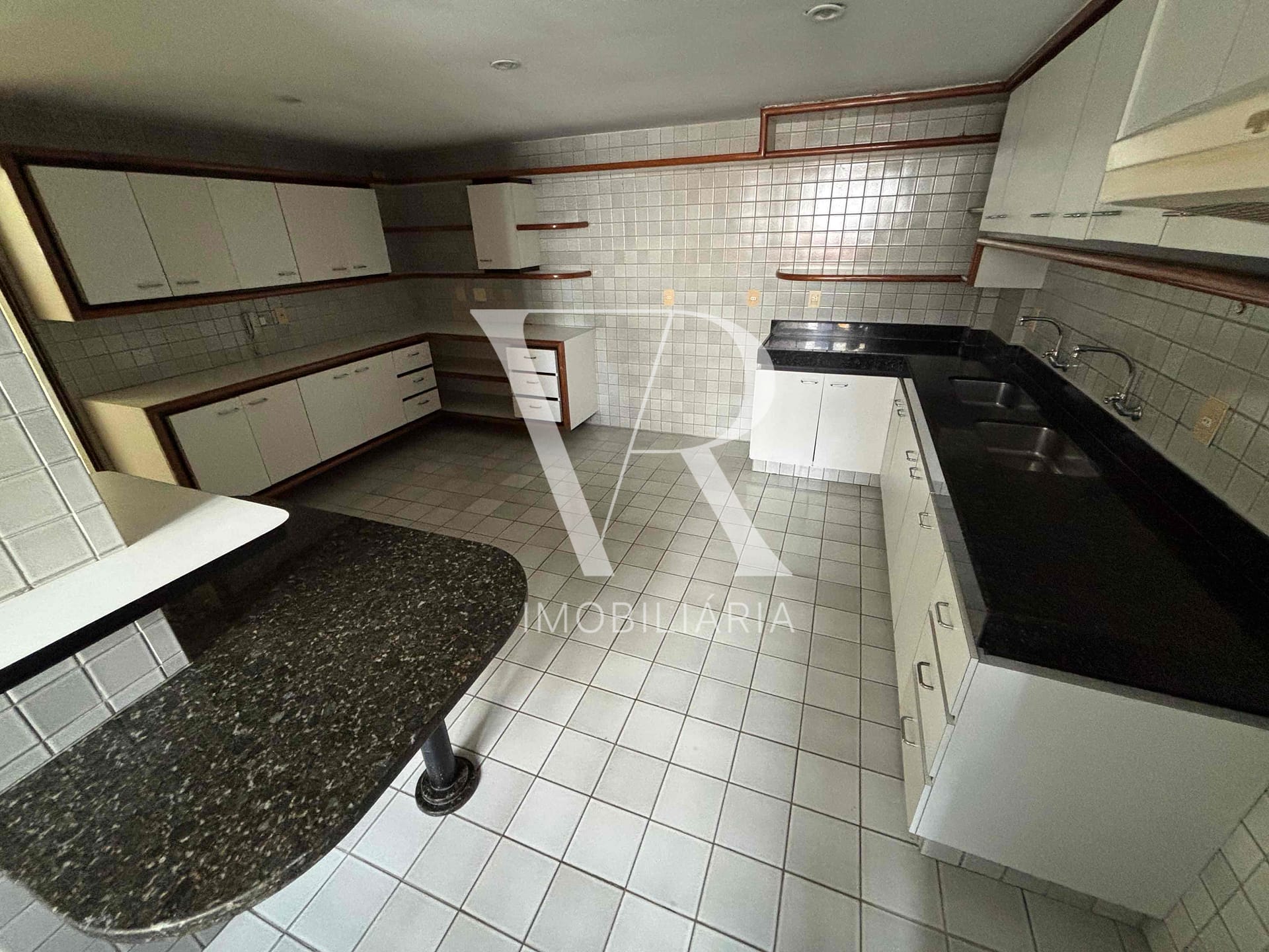 Apartamento à venda com 3 quartos, 279m² - Foto 19