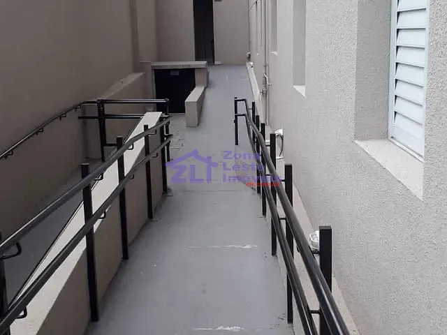 Apartamento 2 quartos e 1 banheiro, para alugar, no bairro Parque das Paineiras em São Paulo