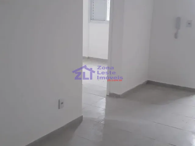 Apartamento 2 quartos e 1 banheiro, para alugar, no bairro Parque das Paineiras em São Paulo