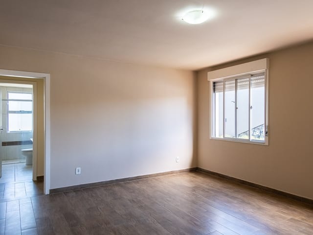 Apartamento com 143m² 3 quartos e 2 banheiros, para alugar, no bairro Centro em Pelotas