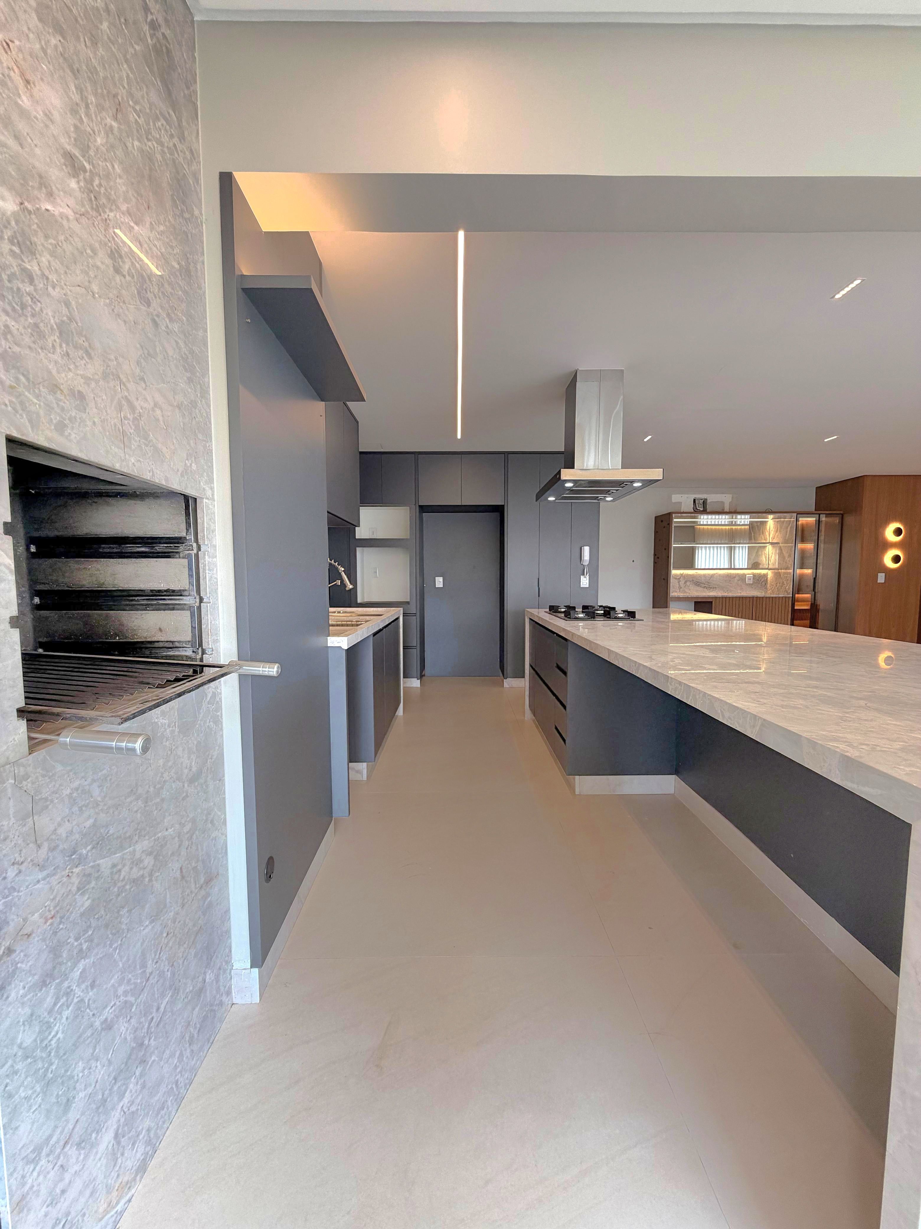 Apartamento à venda no Residencial Serra Dourada com 3 suítes e 2 vagas de garagem, 148m², Jardim Goiás, Goiânia - Go