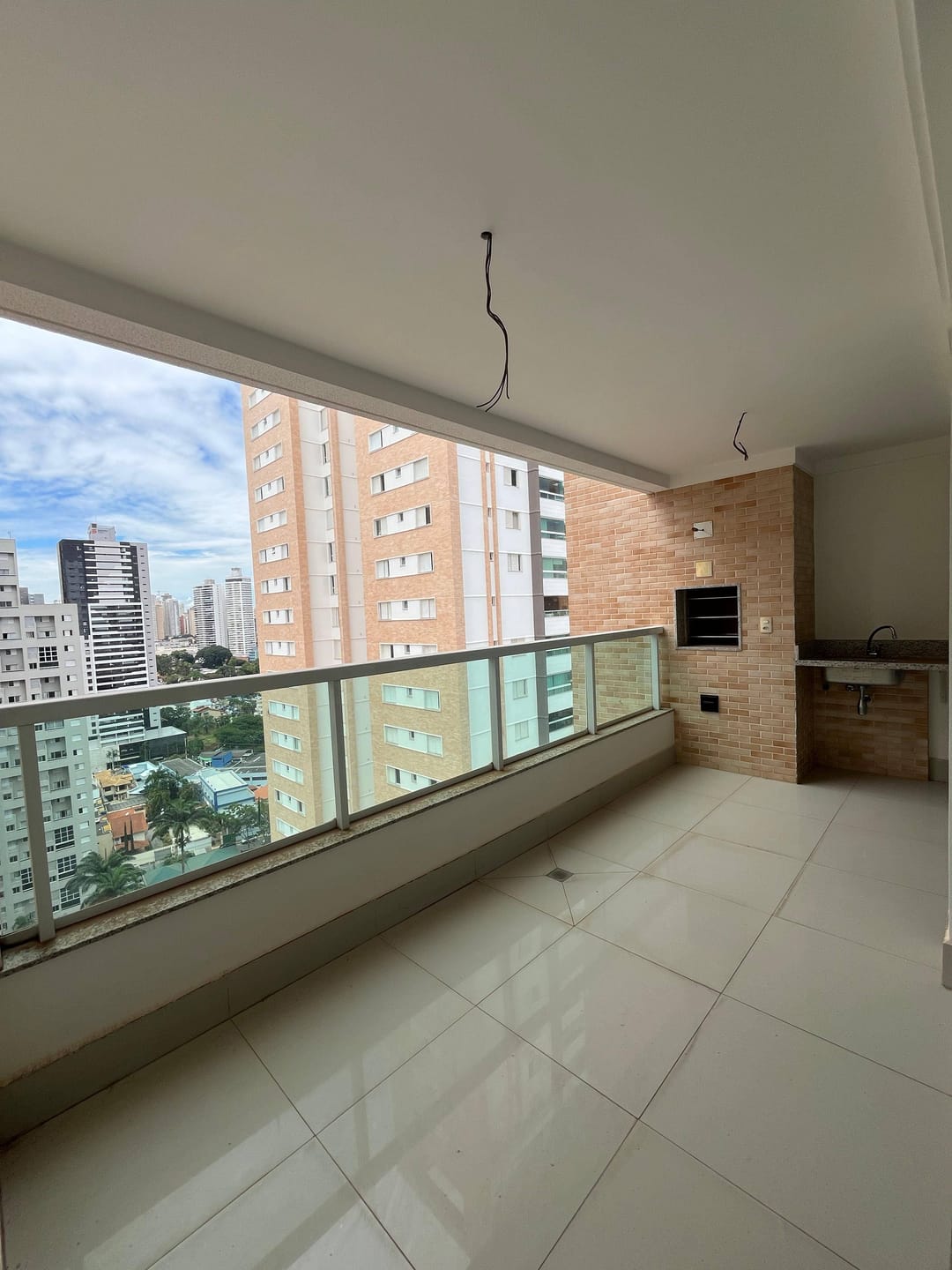 Apartamento novo à venda, 3 suites, 122m² no Setor Bueno, Goiânia, GO