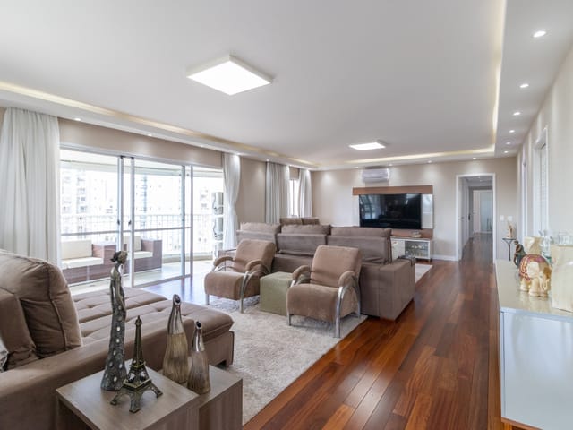 Apartamento com 247m² 4 quartos e 6 banheiros, à venda, no bairro Vila Sofia em São Paulo