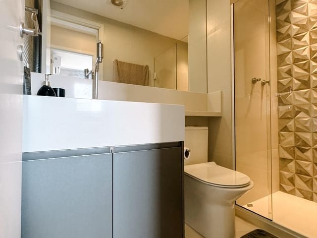 Apartamento com 62m² 2 quartos e 2 banheiros, para alugar, no bairro Glória em Macaé