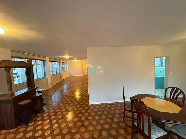 Apartamento com 300m² 4 quartos e 4 banheiros, à venda ou para alugar, no bairro Higienópolis  em São Paulo