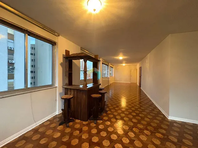 Apartamento com 300m² 4 quartos e 4 banheiros, à venda ou para alugar, no bairro Higienópolis  em São Paulo