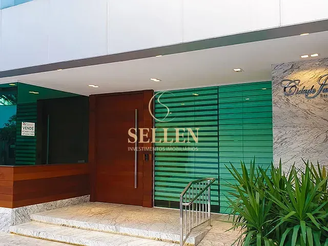 Apartamento com 263m², à venda, no bairro Centro em Balneário Camboriú