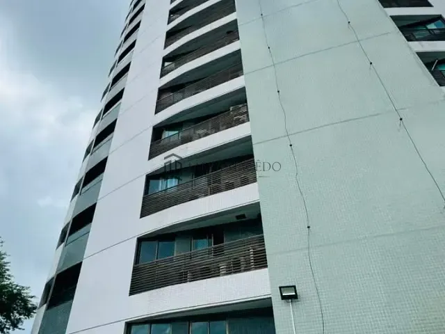 Flat 1 quarto e 2 banheiros, à venda, no bairro Pina em Recife