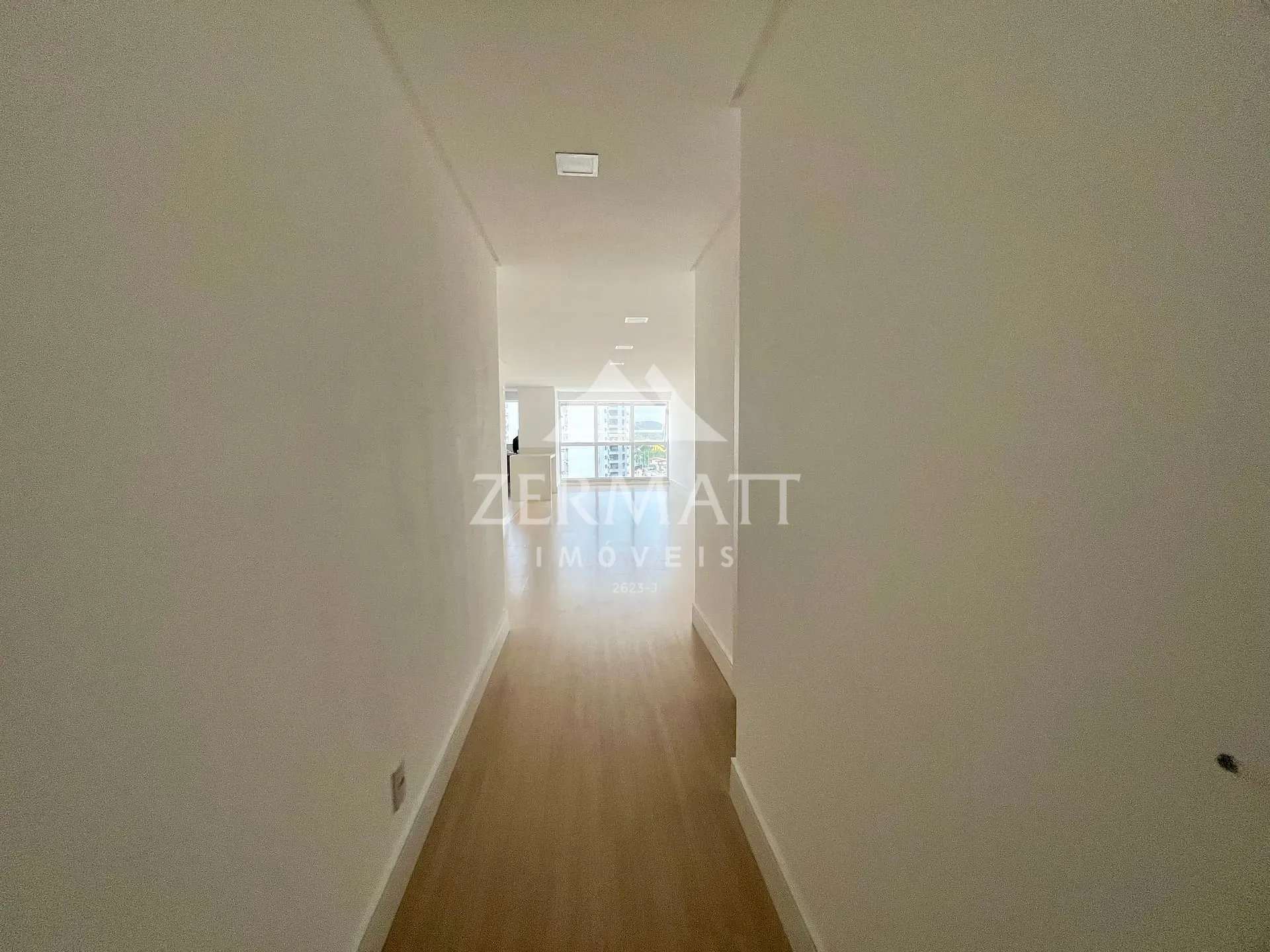 Apartamento em andar alto na Ponta Aguda — foto 2