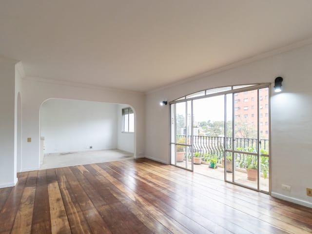 Apartamento com 3200m² 2 quartos e 2 banheiros, à venda, no bairro Real Parque em São Paulo
