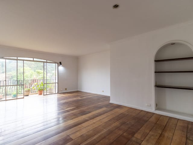Apartamento com 3200m² 2 quartos e 2 banheiros, à venda, no bairro Real Parque em São Paulo