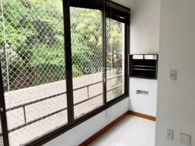 Apartamento 1 quarto e 1 banheiro, à venda, no bairro Floresta em Porto Alegre