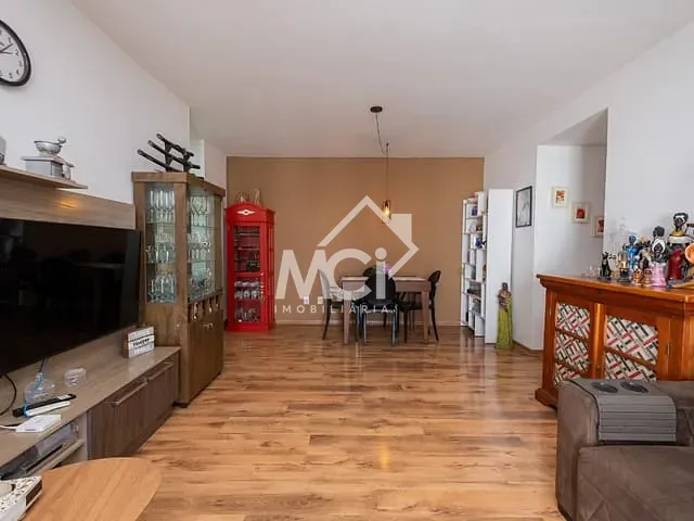Apartamento com 126m² 3 quartos e 2 banheiros, à venda, no bairro Três Vendas em Pelotas