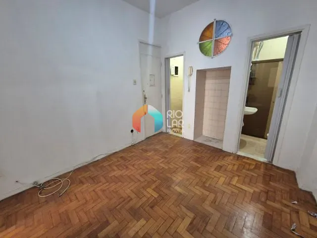 Apartamento com 28m² 1 quarto e 1 banheiro, à venda, no bairro Copacabana em Rio de Janeiro