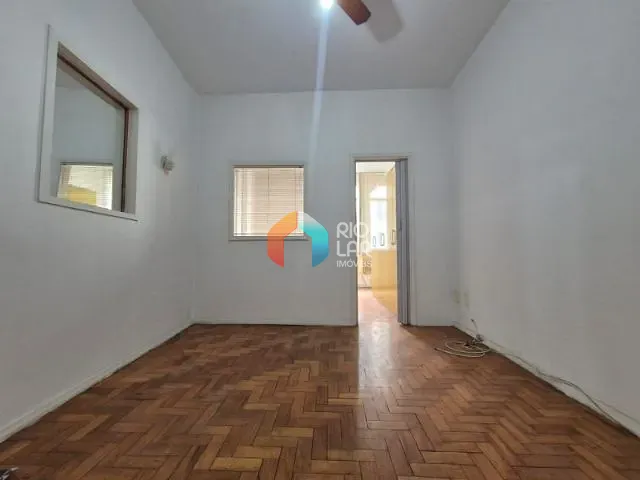 Apartamento com 28m² 1 quarto e 1 banheiro, à venda, no bairro Copacabana em Rio de Janeiro