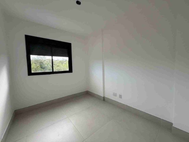 Apartamento 2 quartos e 2 banheiros, à venda, no bairro São Lourenço em Bertioga