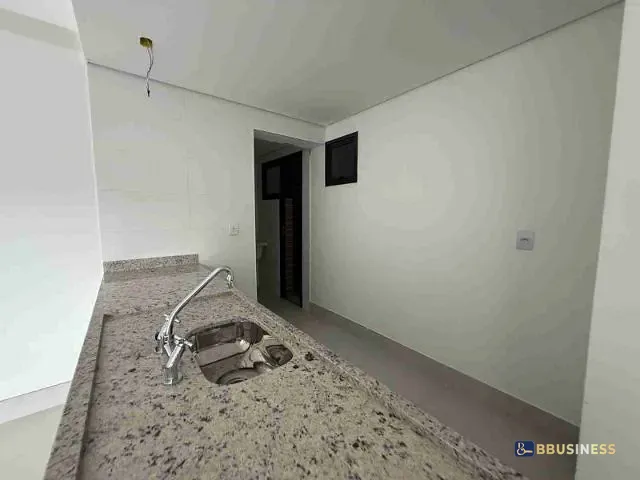 Apartamento 2 quartos e 2 banheiros, à venda, no bairro São Lourenço em Bertioga
