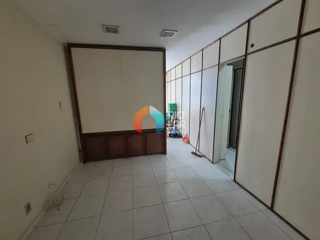 Apartamento com 37m² 1 quarto e 1 banheiro, à venda, no bairro Copacabana em Rio de Janeiro