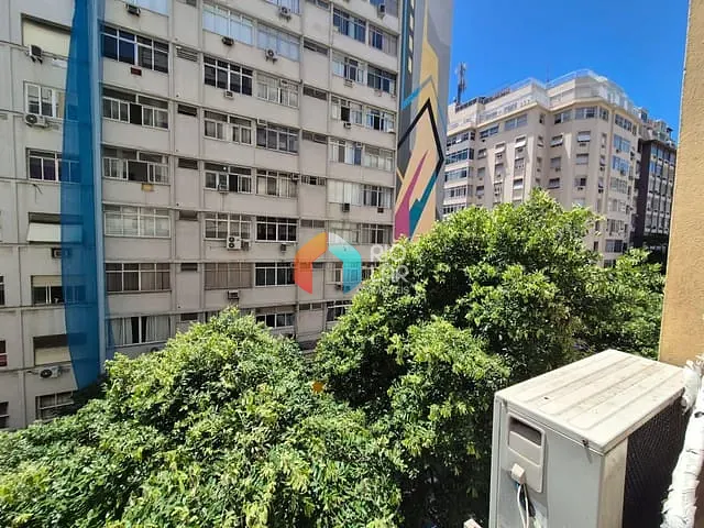 Apartamento com 37m² 1 quarto e 1 banheiro, à venda, no bairro Copacabana em Rio de Janeiro