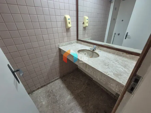 Apartamento com 37m² 1 quarto e 1 banheiro, à venda, no bairro Copacabana em Rio de Janeiro