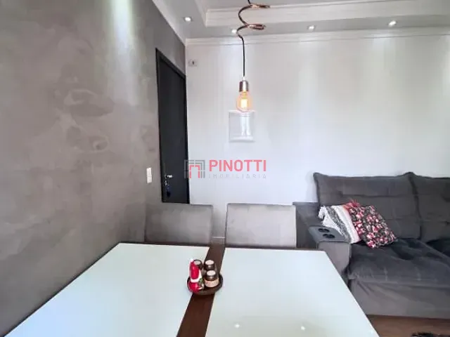 Apartamento 2 quartos e 1 banheiro, à venda, no bairro Jardim Olavo Bilac em São Bernardo do Campo
