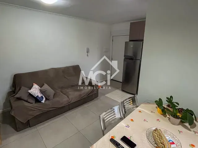Apartamento 2 quartos e 1 banheiro, à venda, no bairro Três Vendas em Pelotas