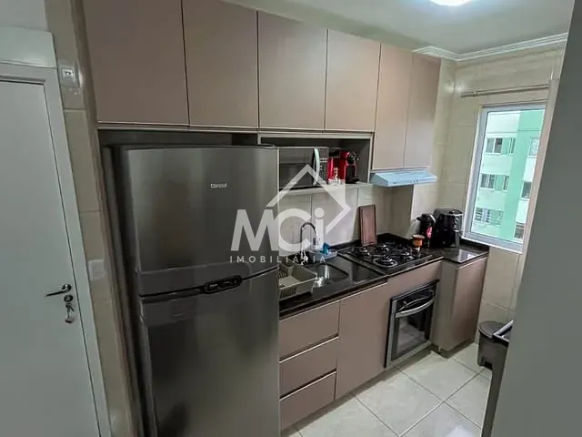 Apartamento 2 quartos e 1 banheiro, à venda, no bairro Três Vendas em Pelotas