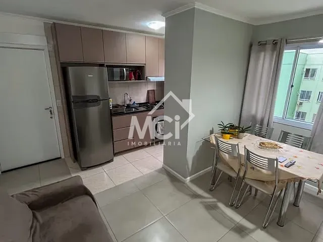 Apartamento 2 quartos e 1 banheiro, à venda, no bairro Três Vendas em Pelotas