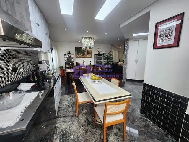 Apartamento 5 quartos e 5 banheiros, à venda, no bairro Jardim Avelino em São Paulo