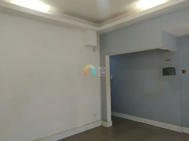 Apartamento com 66m² 2 quartos e 1 banheiro, à venda, no bairro Copacabana em Rio de Janeiro