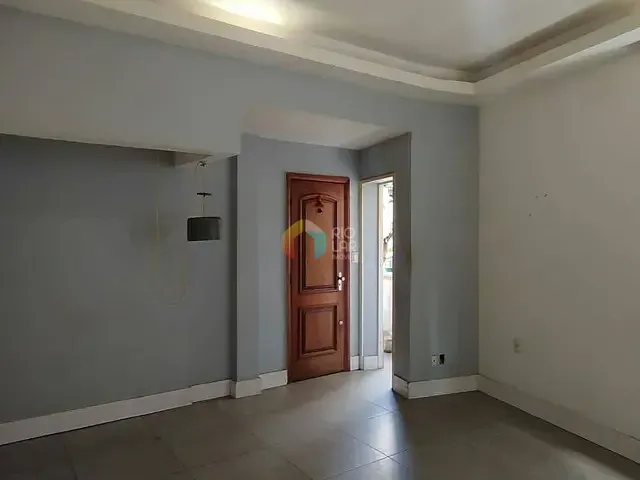 Apartamento com 66m² 2 quartos e 1 banheiro, à venda, no bairro Copacabana em Rio de Janeiro