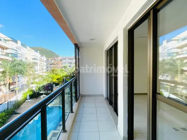 Apartamento com 98m² 2 quartos e 2 banheiros, à venda ou para alugar, no bairro Itaipava em Petrópolis